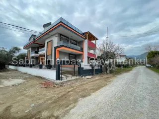 GÜRE 'de DENİZ 'e YAKIN SATILIK VİLLA