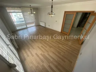 SABRİ PINARBAŞI'dan EDREMİT MERKEZ'de SATILIK 3+1 DAİRE