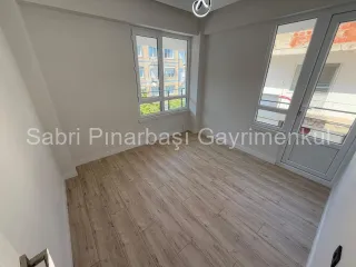 SABRİ PINARBAŞI'dan AKÇAY MERKEZ'de SATILIK FULL YAPILI 2+1 DAİRE