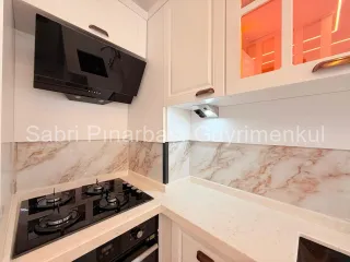 SABRİ PINARBAŞI'dan AKÇAY MERKEZ'de SATILIK FULL YAPILI 2+1 DAİRE