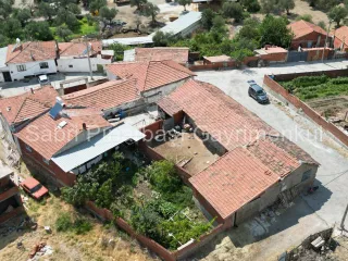 SABRİ PINARBAŞI'ndan HAVRAN ÇAMDİBİ'nde SATILIK 556m2 ARSA İÇİNDE KÖY EVİ