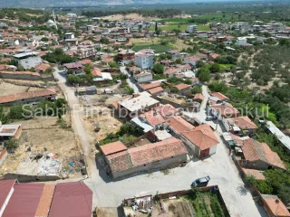 SABRİ PINARBAŞI'ndan HAVRAN ÇAMDİBİ'nde SATILIK 556m2 ARSA İÇİNDE KÖY EVİ