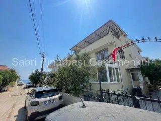 SABRİ PINARBAŞI'dan ALTINOLUK'ta DENİZ'e 50m SATILIK MÜSTAKİL
