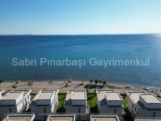 SABRİ PINARBAŞI'dan ALTINOLUK'ta SATILIK DENİZ'e SIFIR VİLLA