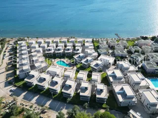 SABRİ PINARBAŞI'dan ALTINOLUK'ta SATILIK DENİZ'e SIFIR VİLLA