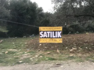 SABRİ PINARBAŞI 'dan ZEYTİNLİ 'de YOLA SIFIR 1996 M2 SATILIK KONUT İMARLI ARSA