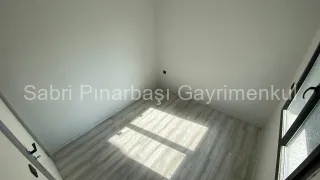 SABRİ PINARBAŞI'dan AKÇAY'da DENİZ'e ÇOK YAKIN SATILIK SIFIR 1+1 DAİRE