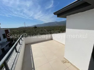SABRİ PINARBAŞI'dan ZEYTİNLİ'de SATILIK SIFIR VİLLA