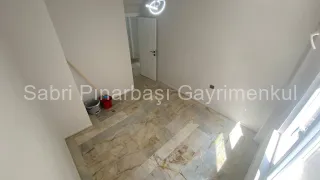 SABRİ PINARBAŞI'dan AKÇAY'da SATILIK YÜKSEK GİRİŞ 2+1 DAİRE