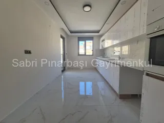 SABRİ PINARBAŞI'dan ÖNCEPHE AYRI MUTFAK 2+1 SIFIR DAİRE
