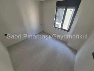 SABRİ PINARBAŞI'dan ÖNCEPHE AYRI MUTFAK 2+1 SIFIR DAİRE