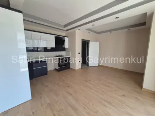 SABRİ PINARBAŞI'dan ALTINKUM'da SATILIK ÖNCEPHE YÜKSEK GİRİŞ 2+1 DAİRE