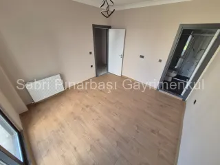SABRİ PINARBAŞI'dan ALTINKUM'da SATILIK ÖNCEPHE YÜKSEK GİRİŞ 2+1 DAİRE
