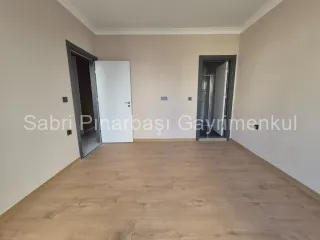 SABRİ PINARBAŞI'dan ALTINKUM'da SATILIK ÖNCEPHE YÜKSEK GİRİŞ 2+1 DAİRE