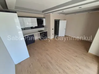 SABRİ PINARBAŞI'dan ALTINKUM'da SATILIK ÖNCEPHE YÜKSEK GİRİŞ 2+1 DAİRE