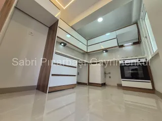 SABRİ PINARBAŞIN'dan İKİZÇAY'da SATILIK 2+1 ÖNCEPHE FULL YAPILI DAİRE