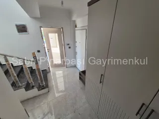 SABRİ PINARBAŞI GAYRİMENKUL'den AKÇAY'da SATILIK SIFIR TEK MÜSTAKİL HAVUZLU VİLLA