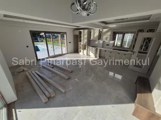 SABRİ PINARBAŞI GAYRİMENKUL'den AKÇAY'da SATILIK SIFIR TEK MÜSTAKİL HAVUZLU VİLLA