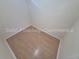 SABRİ PINARBAŞI'dan AKÇAY MERKEZ'de SATILIK 2+1 DAİRE