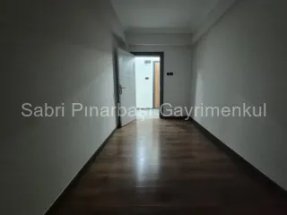 SABRİ PINARBAŞI 'dan AKÇAY'da SATILIK YÜKSEK GİRİŞ 3+1 ÖNCEPHE DAİRE