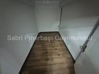 SABRİ PINARBAŞI 'dan AKÇAY'da SATILIK YÜKSEK GİRİŞ 3+1 ÖNCEPHE DAİRE