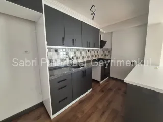 SABRİ PINARBAŞI 'dan AKÇAY'da SATILIK YÜKSEK GİRİŞ 3+1 ÖNCEPHE DAİRE