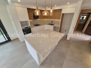 SABRİ PINARBAŞI'dan GÜRE'de ULTRA LÜKS SATILIK TEK MÜSTAKİL HAVUZLU VİLLA