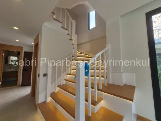 SABRİ PINARBAŞI'dan GÜRE'de ULTRA LÜKS SATILIK TEK MÜSTAKİL HAVUZLU VİLLA