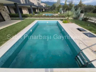SABRİ PINARBAŞI'dan GÜRE'de ULTRA LÜKS SATILIK TEK MÜSTAKİL HAVUZLU VİLLA