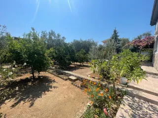 ALTINOLUK 'ta 1350 M2 ARSA İÇERİSİNDE SATILIK MÜSTAKİL VİLLA
