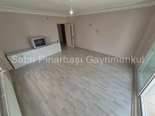 SABRİ PINARBAŞI'dan AKÇAY'da SATILIK GENİŞ ÖNCEPHE 3+1 DAİRE