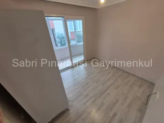 SABRİ PINARBAŞI'dan AKÇAY'da SATILIK GENİŞ ÖNCEPHE 3+1 DAİRE