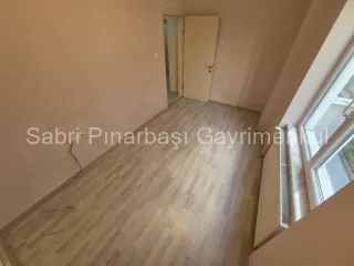SABRİ PINARBAŞI'dan AKÇAY'da SATILIK GENİŞ ÖNCEPHE 3+1 DAİRE