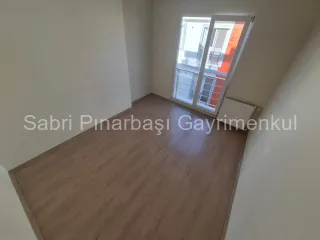 SABRİ PINARBAŞI'dan ALTINKUM'da SATILIK EBEVEYN BANYOLU DOĞALGAZLI 2+1 DAİRE