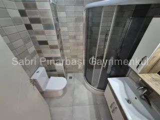 SABRİ PINARBAŞI'dan ALTINKUM'da SATILIK EBEVEYN BANYOLU DOĞALGAZLI 2+1 DAİRE