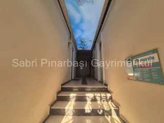 SABRİ PINARBAŞI'dan ALTINKUM'da SATILIK EBEVEYN BANYOLU DOĞALGAZLI 2+1 DAİRE