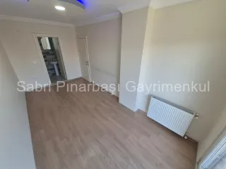 SABRİ PINARBAŞI'dan ALTINKUM'da SATILIK EBEVEYN BANYOLU DOĞALGAZLI 2+1 DAİRE