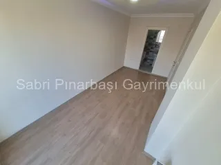 SABRİ PINARBAŞI'dan ALTINKUM'da SATILIK EBEVEYN BANYOLU DOĞALGAZLI 2+1 DAİRE