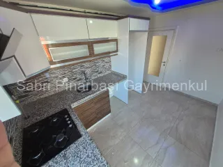 SABRİ PINARBAŞI'dan ALTINKUM'da SATILIK EBEVEYN BANYOLU DOĞALGAZLI 2+1 DAİRE