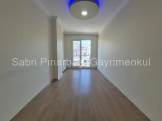 SABRİ PINARBAŞI'dan ALTINKUM'da SATILIK EBEVEYN BANYOLU DOĞALGAZLI 2+1 DAİRE