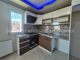 SABRİ PINARBAŞI'dan ALTINKUM'da SATILIK EBEVEYN BANYOLU DOĞALGAZLI 2+1 DAİRE