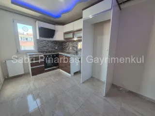 SABRİ PINARBAŞI'dan ALTINKUM'da SATILIK EBEVEYN BANYOLU DOĞALGAZLI 2+1 DAİRE