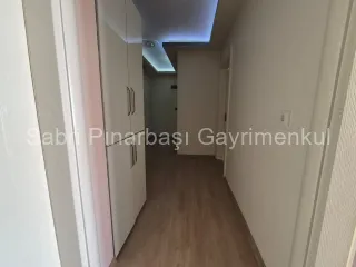 SABRİ PINARBAŞI'dan ALTINKUM'da SATILIK EBEVEYN BANYOLU DOĞALGAZLI 2+1 DAİRE