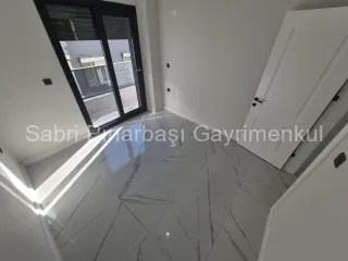 SABRİ PINARBAŞI'dan İKİZÇAY'da SATILIK DENİZ'e ÇOK YAKIN 2+1 SIFIR DAİRE
