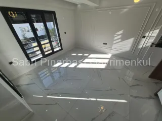 SABRİ PINARBAŞI'dan İKİZÇAY'da SATILIK DENİZ'e ÇOK YAKIN 2+1 SIFIR DAİRE