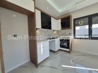 SABRİ PINARBAŞI'dan İKİZÇAY'da SATILIK DENİZ'e ÇOK YAKIN 2+1 SIFIR DAİRE