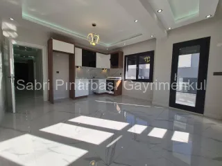 SABRİ PINARBAŞI'dan İKİZÇAY'da SATILIK DENİZ'e ÇOK YAKIN 2+1 SIFIR DAİRE