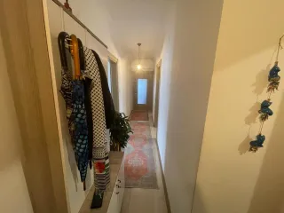 SABRİ PINARBAŞI'dan AKÇAY MERKEZ'de ŞÖMİNELİ SATILIK 2+1 DAİRE