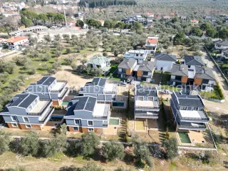 SABRİ PINARBAŞI'dan GÜRE'de SATILIK MÜSTAKİL HAVUZLU VİLLA