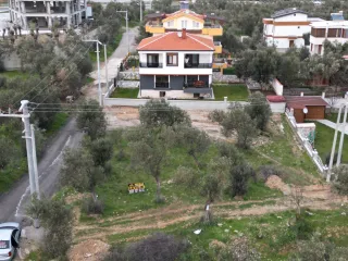 SABRİ PINARBAŞI'dan GÜRE'de SATILIK VİLLA İMARLI ARSA